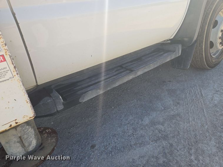 image for item EM7254 2008 Ford  F550 Super Duty XL  bucket truck