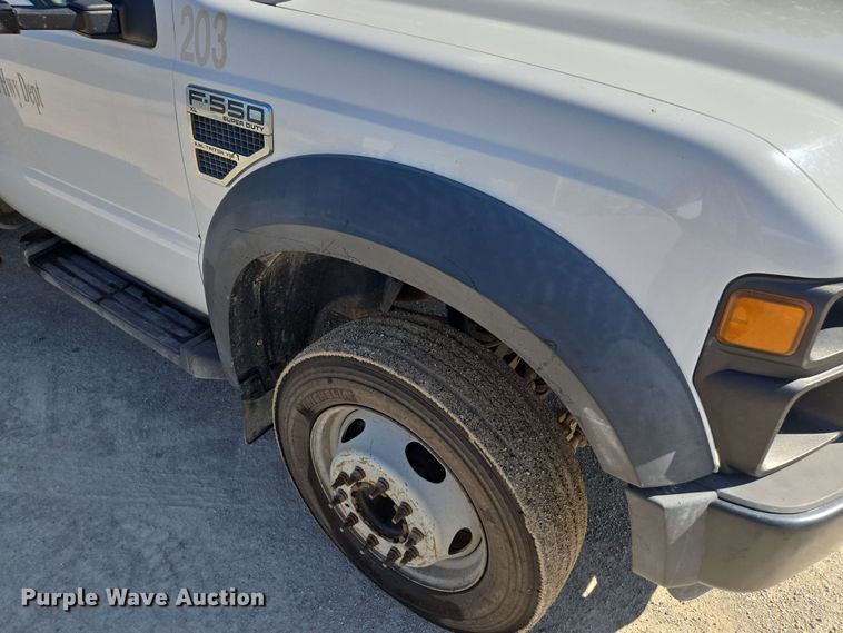 image for item EM7254 2008 Ford  F550 Super Duty XL  bucket truck