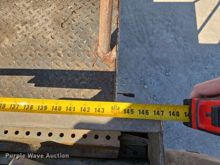 image for item EM7254 2008 Ford  F550 Super Duty XL  bucket truck