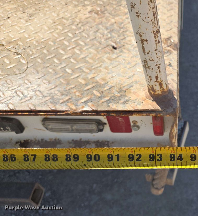 image for item EM7254 2008 Ford  F550 Super Duty XL  bucket truck