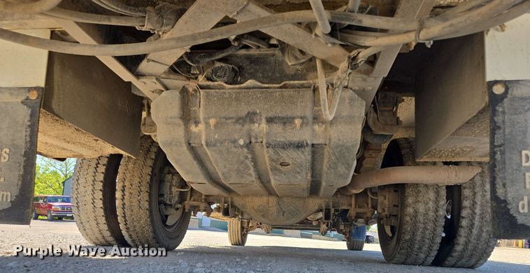 image for item EM7254 2008 Ford  F550 Super Duty XL  bucket truck