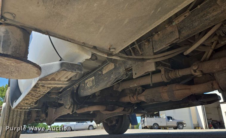 image for item EM7254 2008 Ford  F550 Super Duty XL  bucket truck