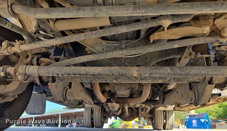 image for item EM7254 2008 Ford  F550 Super Duty XL  bucket truck