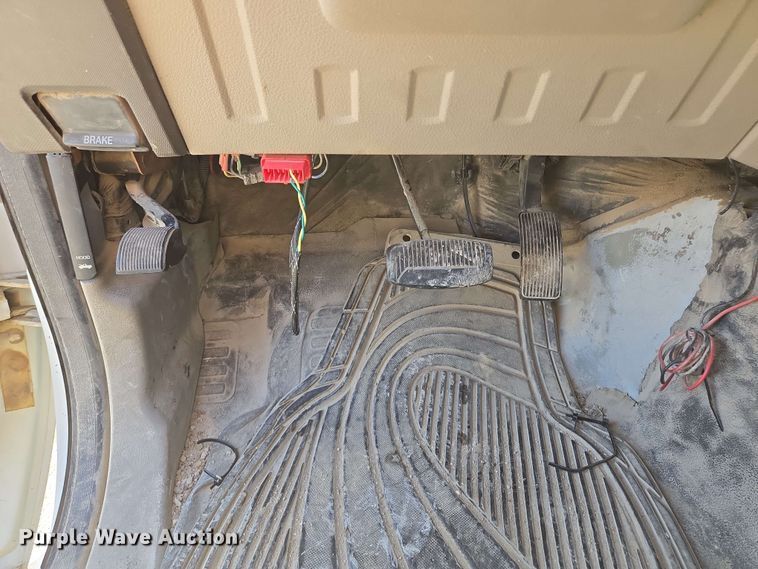 image for item EM7254 2008 Ford  F550 Super Duty XL  bucket truck