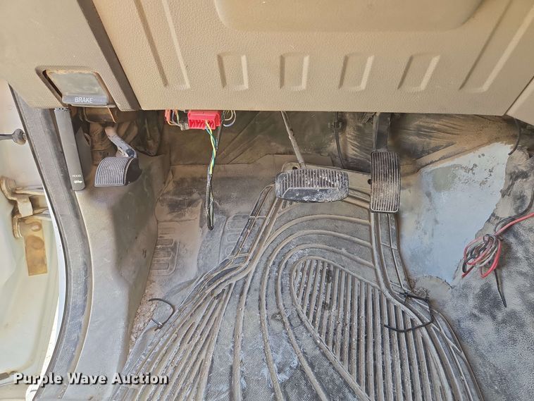 image for item EM7254 2008 Ford  F550 Super Duty XL  bucket truck