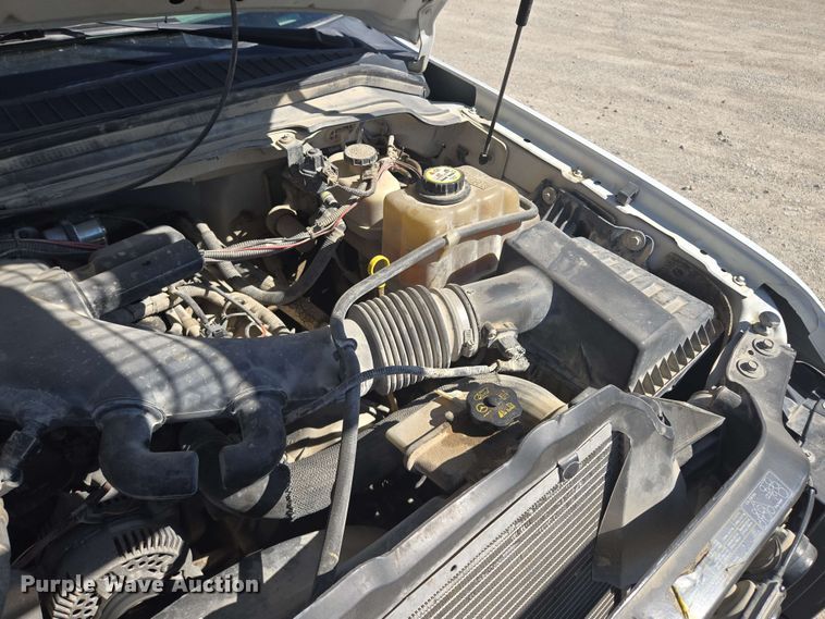 image for item EM7254 2008 Ford  F550 Super Duty XL  bucket truck