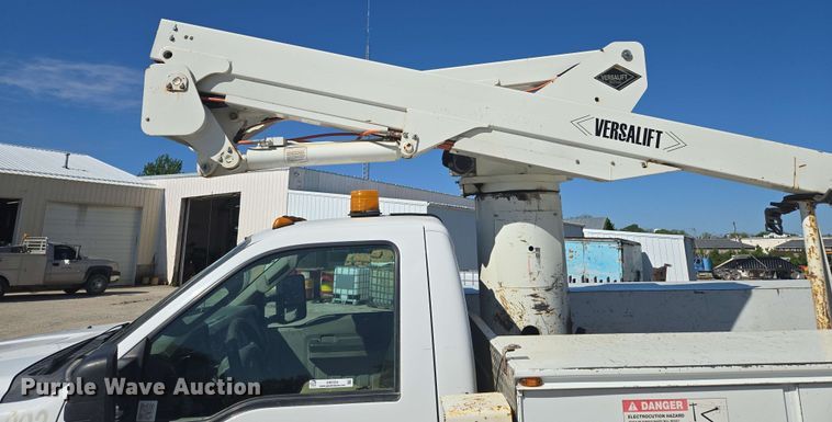image for item EM7254 2008 Ford  F550 Super Duty XL  bucket truck