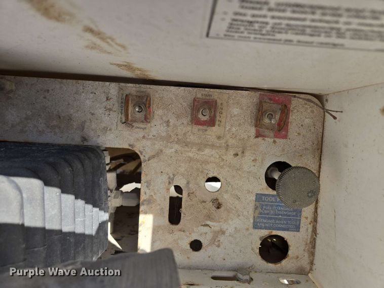 image for item EM7254 2008 Ford  F550 Super Duty XL  bucket truck