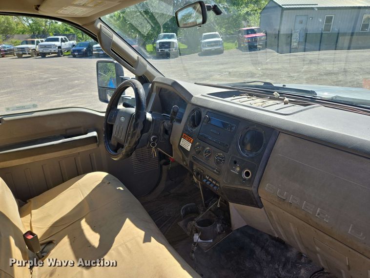 image for item EM7254 2008 Ford  F550 Super Duty XL  bucket truck