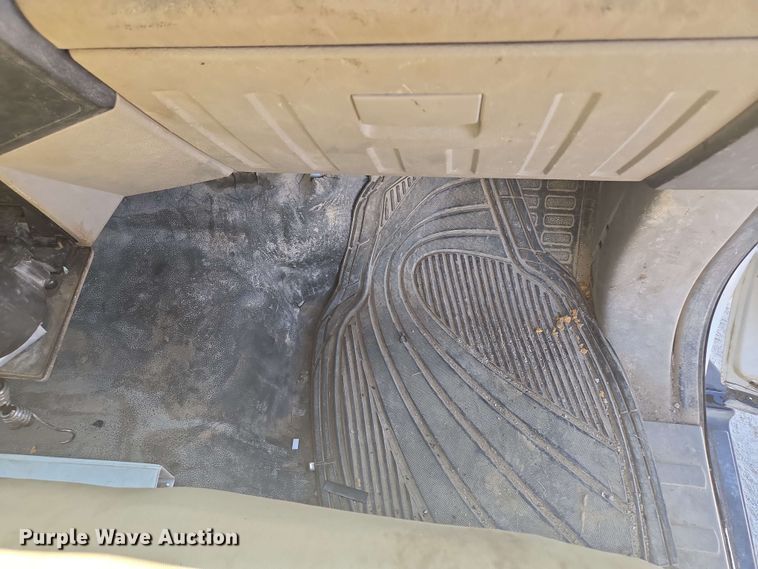 image for item EM7254 2008 Ford  F550 Super Duty XL  bucket truck