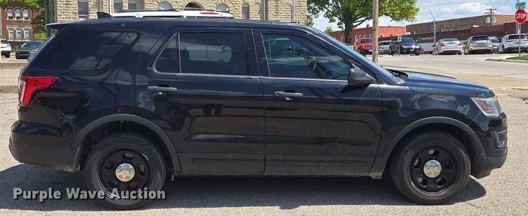 image for item EM7256 2017 Ford Explorer Police Interceptor SUV