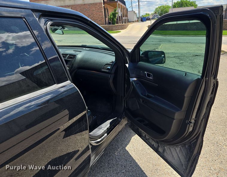 image for item EM7256 2017 Ford Explorer Police Interceptor SUV