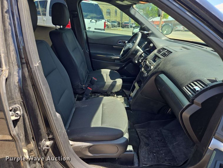 image for item EM7256 2017 Ford Explorer Police Interceptor SUV