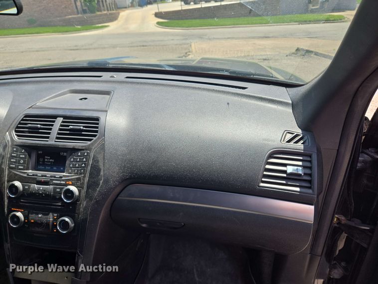 image for item EM7256 2017 Ford Explorer Police Interceptor SUV