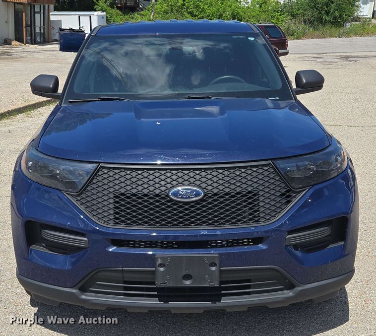 image for item EM7259 2020 Ford Explorer Police interceptor SUV