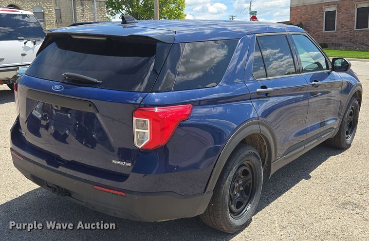 image for item EM7259 2020 Ford Explorer Police interceptor SUV