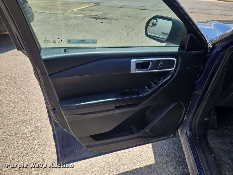 image for item EM7259 2020 Ford Explorer Police interceptor SUV