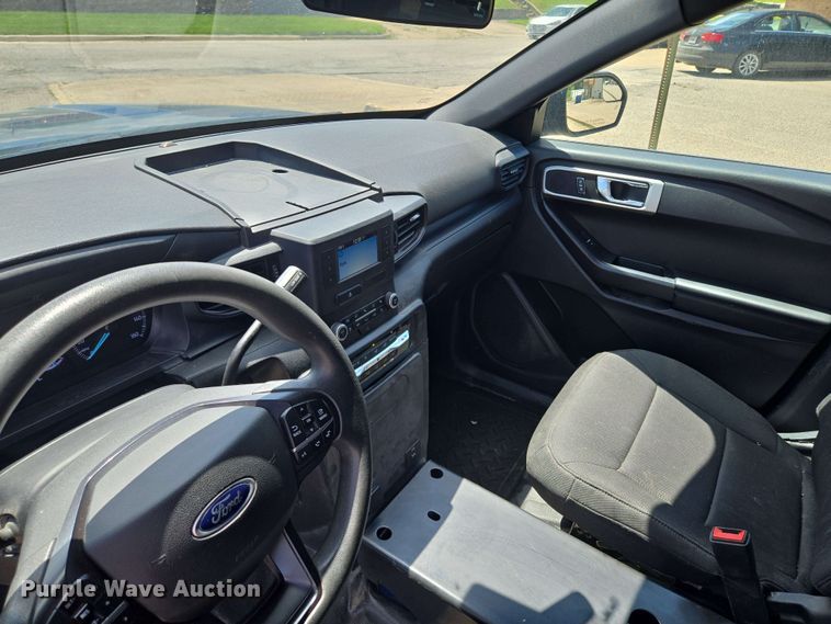 image for item EM7259 2020 Ford Explorer Police interceptor SUV