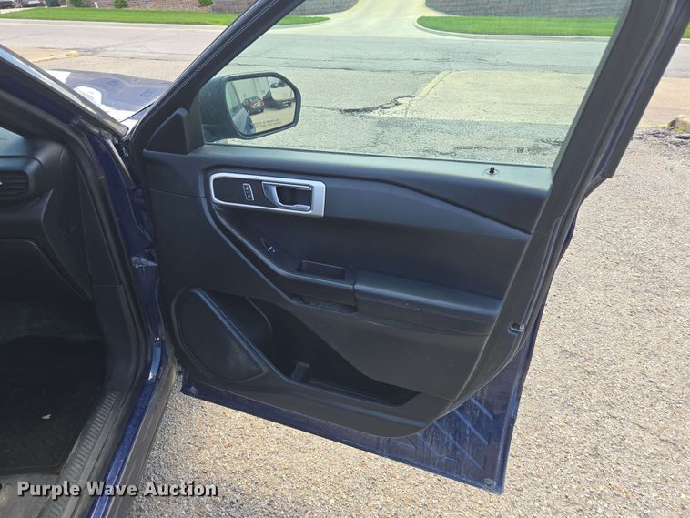 image for item EM7259 2020 Ford Explorer Police interceptor SUV