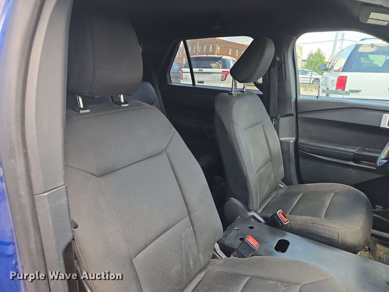 image for item EM7259 2020 Ford Explorer Police interceptor SUV