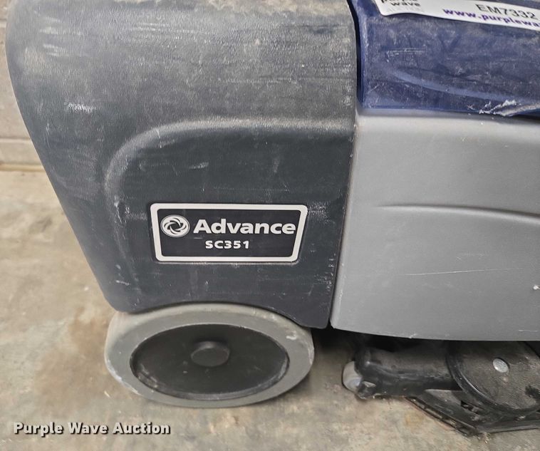 image for item EM7332 (3) floor scrubbers