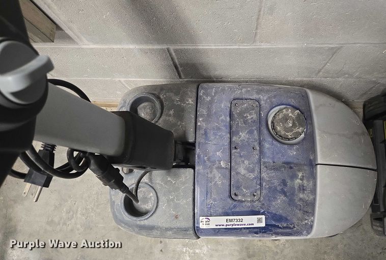 image for item EM7332 (3) floor scrubbers