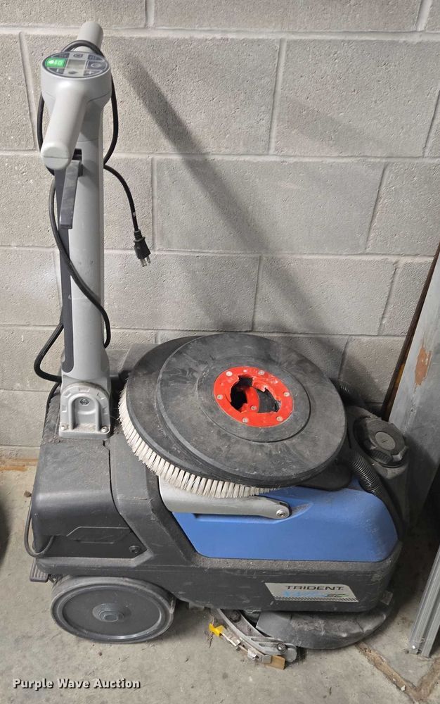 image for item EM7332 (3) floor scrubbers