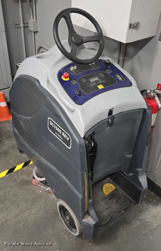 image for item EM7332 (3) floor scrubbers