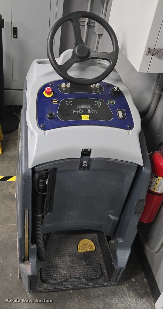 image for item EM7332 (3) floor scrubbers