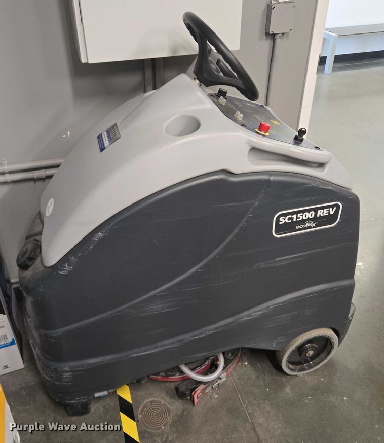image for item EM7332 (3) floor scrubbers