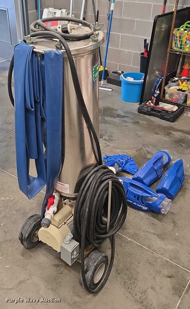 image for item EM7335 Harmsco BF155BKPSC pool vacuum