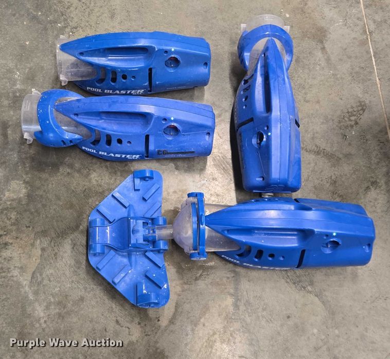 image for item EM7335 Harmsco BF155BKPSC pool vacuum