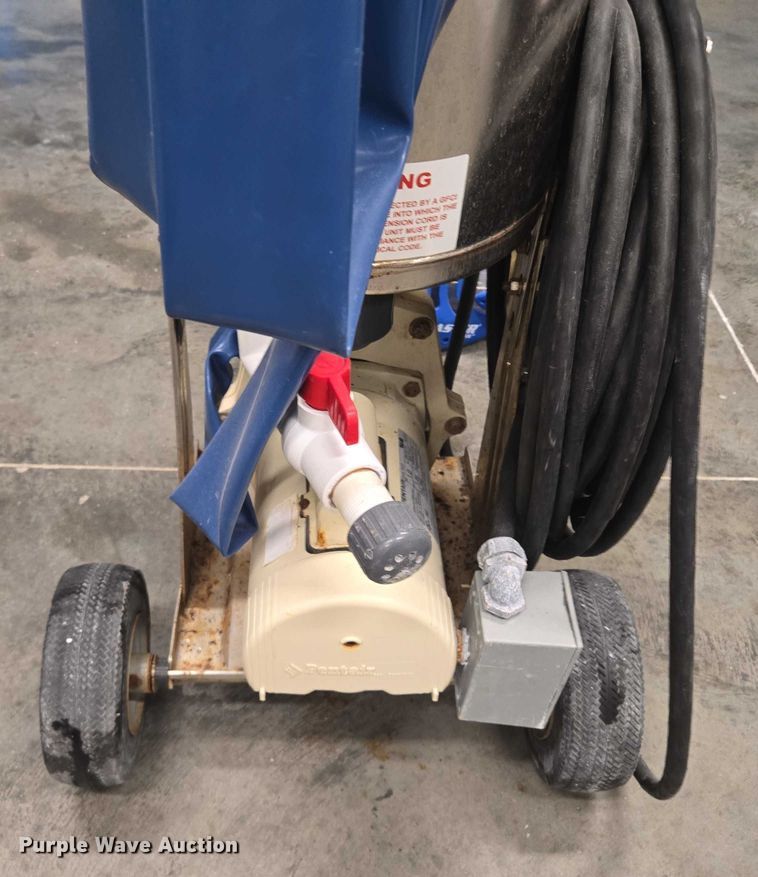 image for item EM7335 Harmsco BF155BKPSC pool vacuum