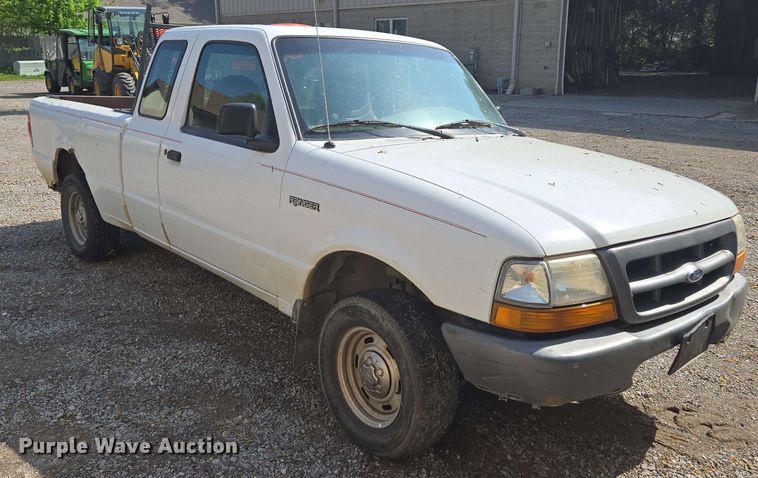 image for item EN3654 1998 Ford Ranger SuperCab pickup truck
