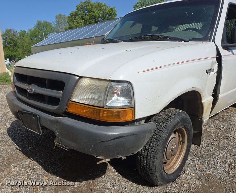 image for item EN3654 1998 Ford Ranger SuperCab pickup truck