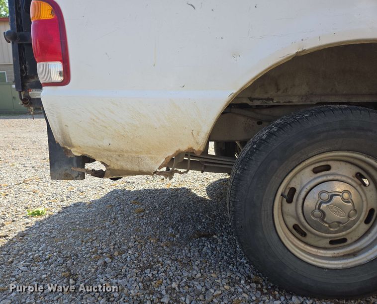 image for item EN3654 1998 Ford Ranger SuperCab pickup truck