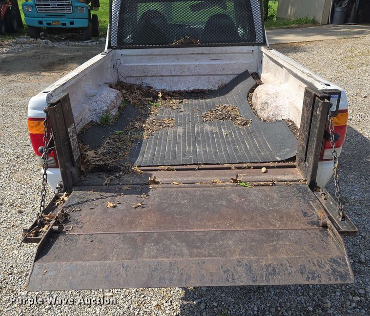 image for item EN3654 1998 Ford Ranger SuperCab pickup truck