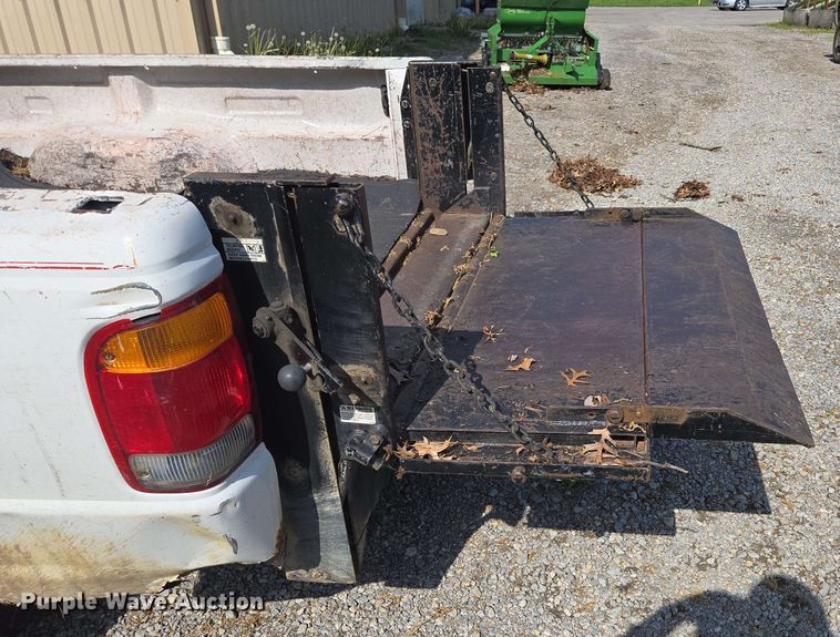 image for item EN3654 1998 Ford Ranger SuperCab pickup truck