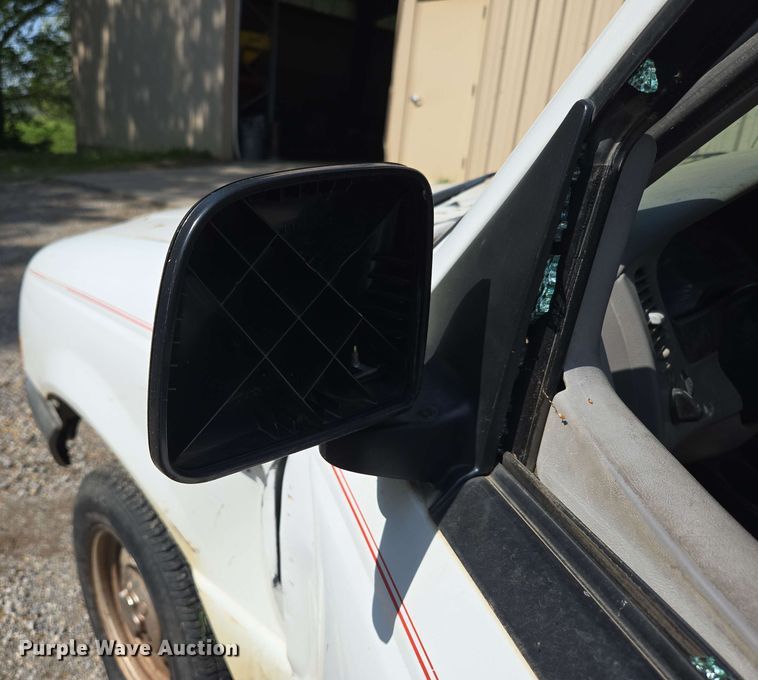 image for item EN3654 1998 Ford Ranger SuperCab pickup truck