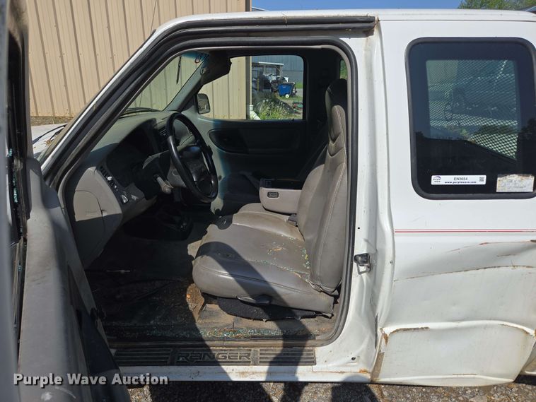 image for item EN3654 1998 Ford Ranger SuperCab pickup truck