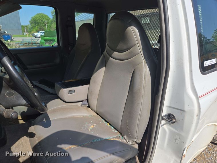 image for item EN3654 1998 Ford Ranger SuperCab pickup truck