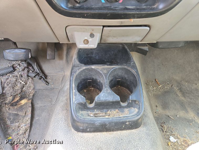 image for item EN3654 1998 Ford Ranger SuperCab pickup truck