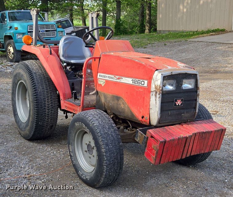 image for item EN3655 1994 Massey Ferguson 1260 MFWD tractor