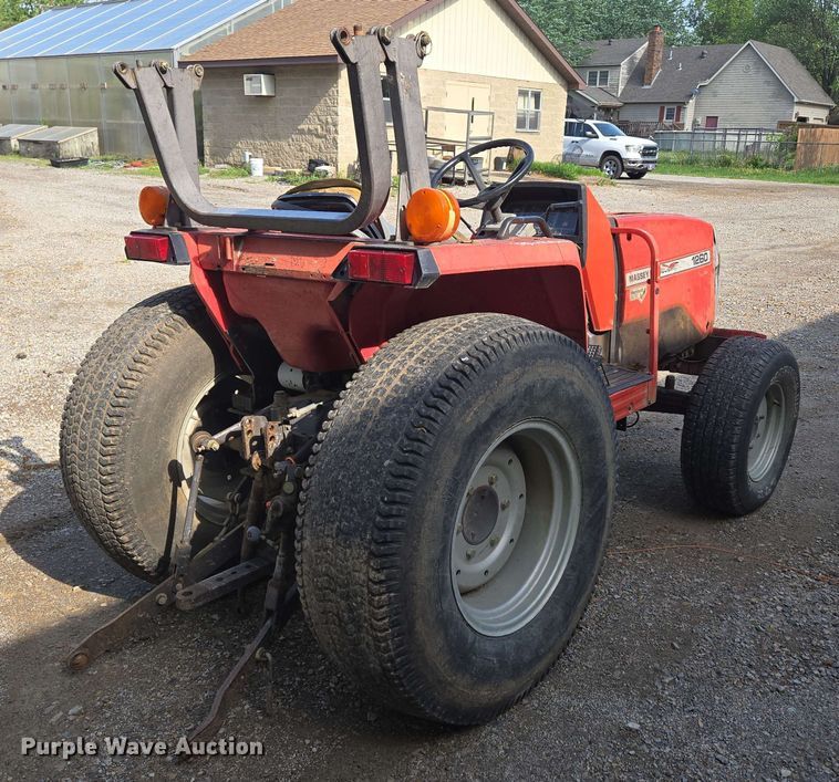image for item EN3655 1994 Massey Ferguson 1260 MFWD tractor