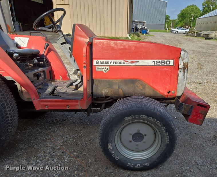 image for item EN3655 1994 Massey Ferguson 1260 MFWD tractor