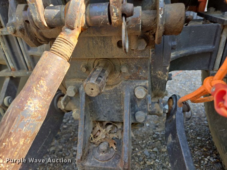 image for item EN3655 1994 Massey Ferguson 1260 MFWD tractor