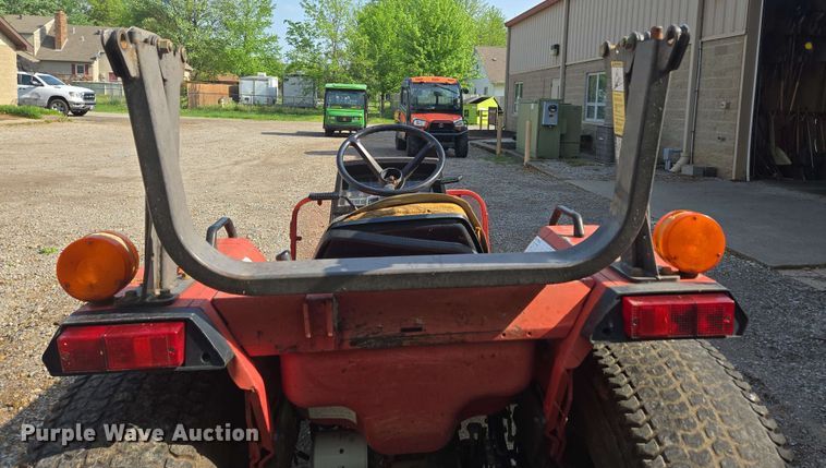 image for item EN3655 1994 Massey Ferguson 1260 MFWD tractor