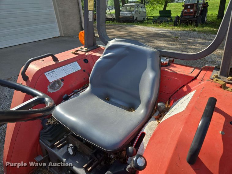 image for item EN3655 1994 Massey Ferguson 1260 MFWD tractor