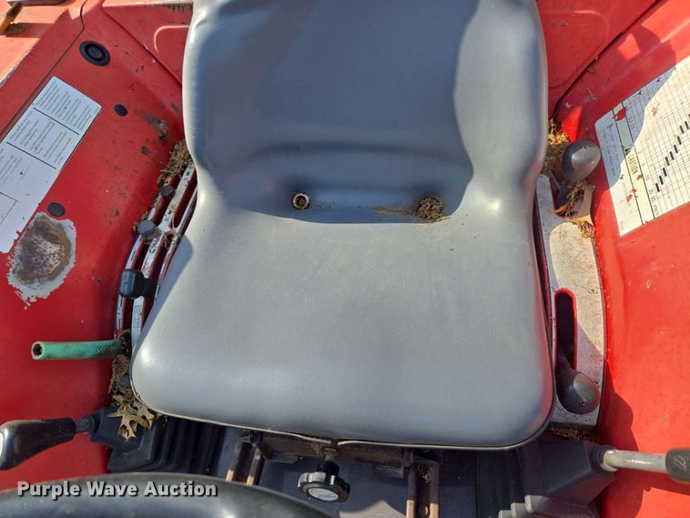 image for item EN3655 1994 Massey Ferguson 1260 MFWD tractor