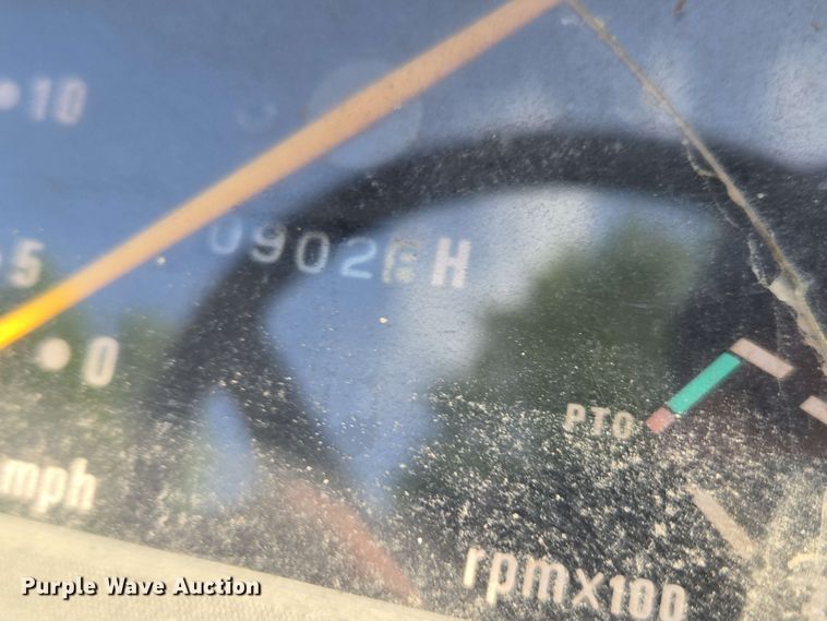 image for item EN3655 1994 Massey Ferguson 1260 MFWD tractor